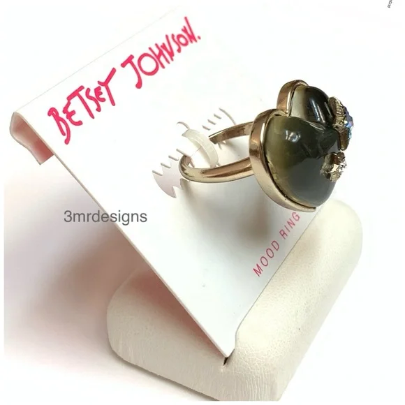 NWT Betsey Johnson💋CELESTIAL STARLET Gold Tone Lucite Stone Heart Mood Ring - Picture 4 of 7